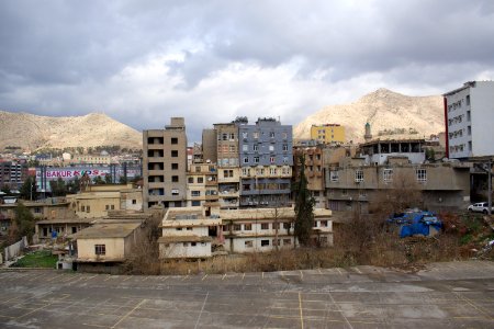 Views walking around the center of Duhok 07