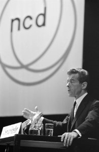 Vijftien-jarig bestaan Nederlands centrum van direkteuren Jean Jacques Servan Sc, Bestanddeelnr 921-2294