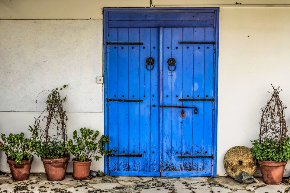 Doorway architecture traditional