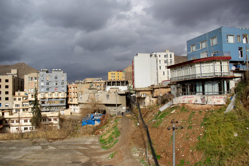 Views walking around the center of Duhok 17
