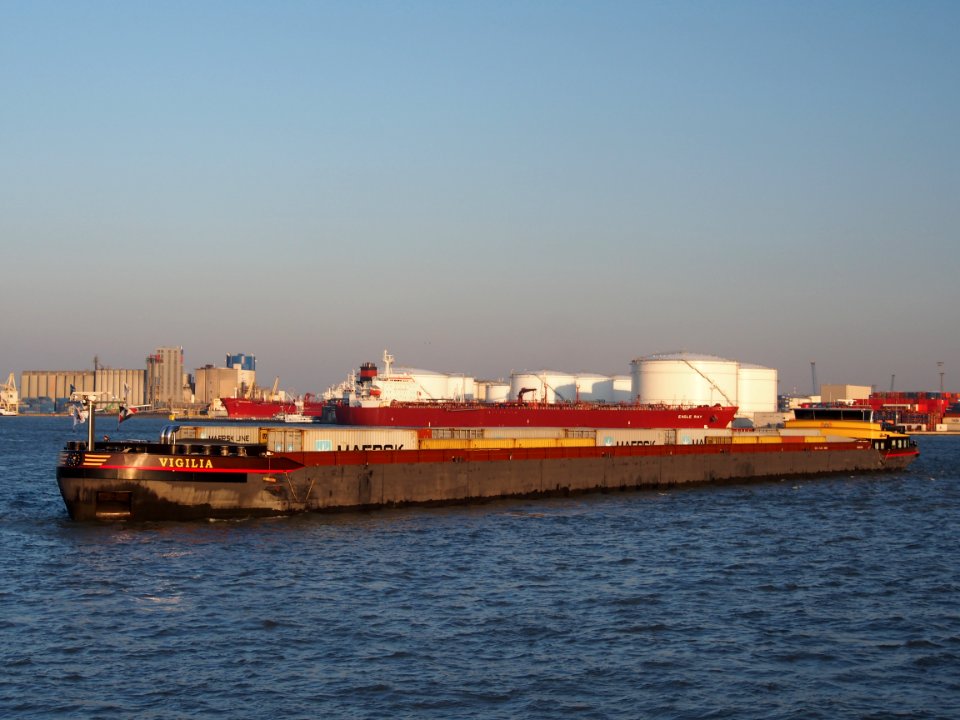 Vigilia (ship, 2008), ENI 04806310, Port of Antwerp pic6