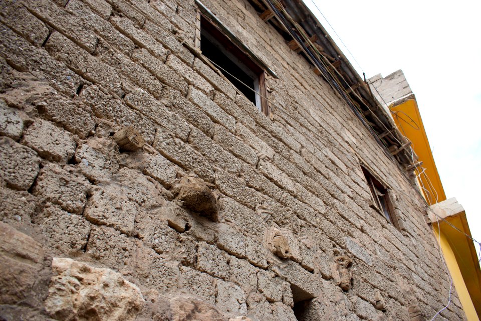 Views walking around the center of Duhok 04