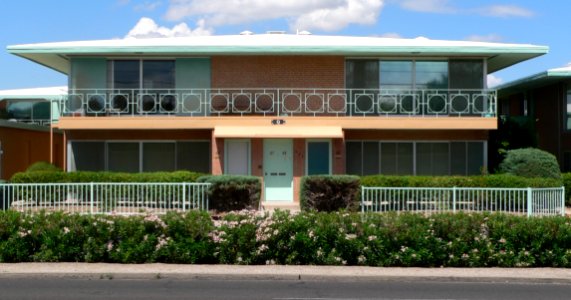 Villa Catalina Apts (Tucson) bldg Q from E 1