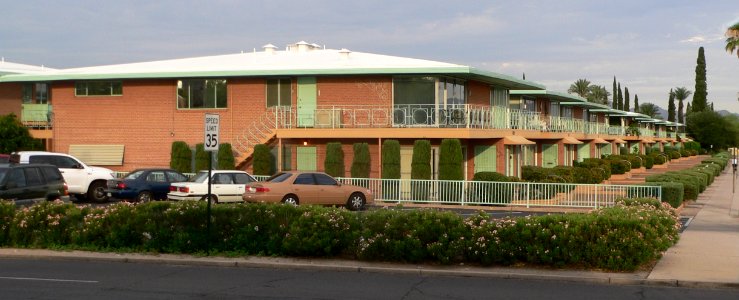 Villa Catalina Apts (Tucson) NE corner 2
