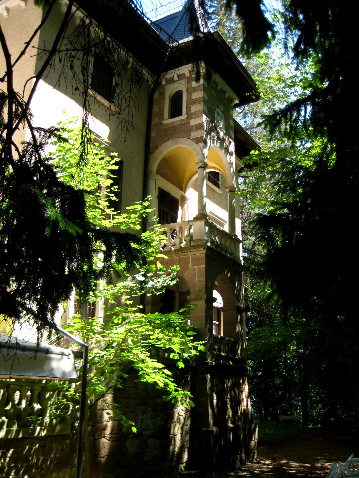 Villa Matschatsch, western aspect