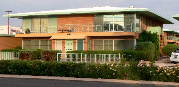 Villa Catalina Apts (Tucson) bldg Q from NW 1