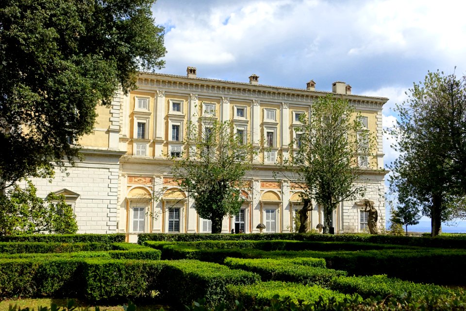 Villa Farnese from its gardens - Caprarola, Italy - DSC02243