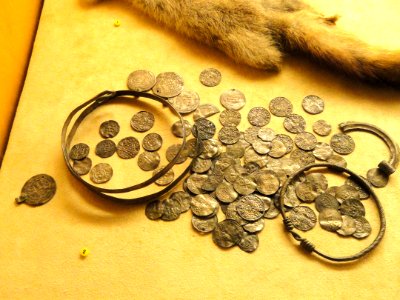 Viking age coin hoard from Sysma - 6 Islamic, 15 English, and 76 German coins, latest coin dates from 1006-1029 - National Museum of Finland - DSC04150
