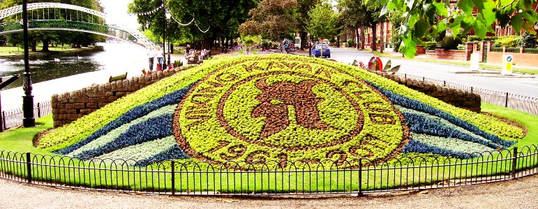 VikingKayakFloralDisplay