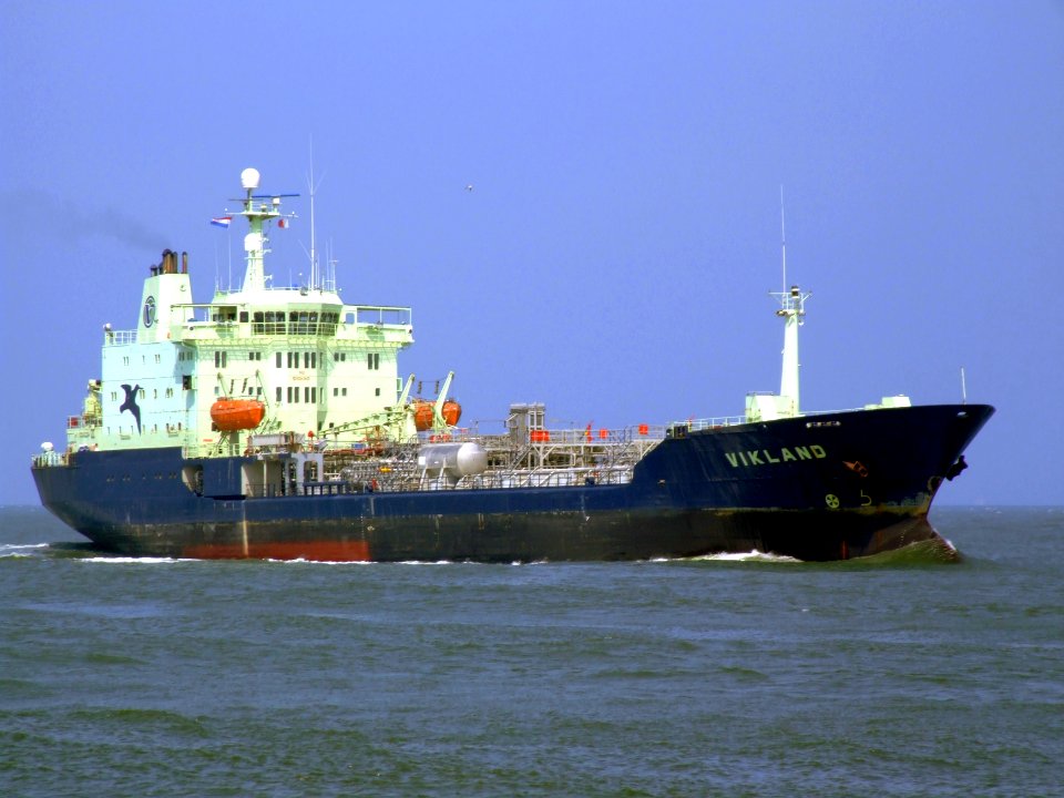 Vikland - IMO 9111759 - Callsign C6UL5 - Vikland p1 approaching Port of Rotterdam, Holland 03-Jun-2007