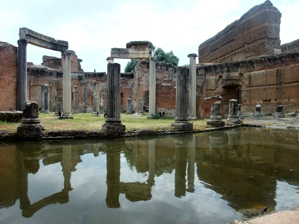 Villa Adriana Theatre maritime
