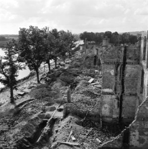 Vernielde gebouwen langs de Rijnkade, Bestanddeelnr 900-4351