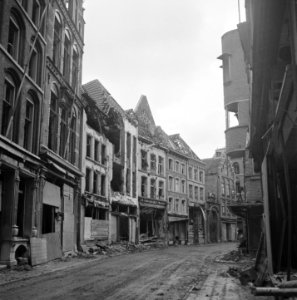 Vernielde panden in de binnenstad van Venlo., Bestanddeelnr 900-2192