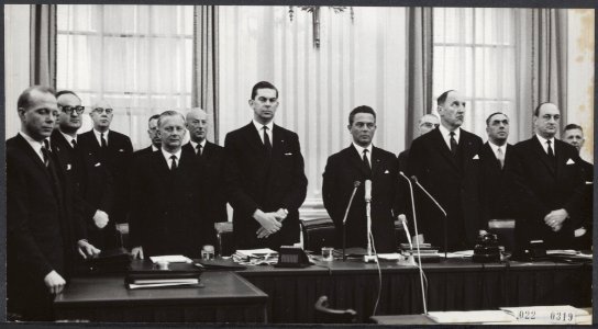 Verloving prinses Irene in Tweede Kamer. Brief van minister-president Marijnen o, Bestanddeelnr 022-0319