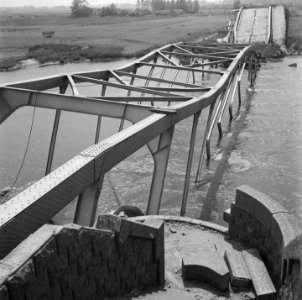 Vernielde verkeersbrug, Bestanddeelnr 900-5182