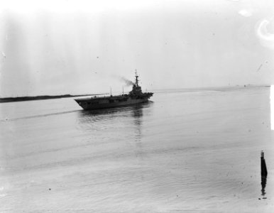 Vertrek Karel Doorman te Hoek van Holland naar Manoeuvres, Bestanddeelnr 903-9729