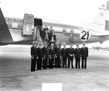 Vertrek KLM DC 6A Liftmaster Dr. Ir. M.A. Damme naar Christchurch (via Londen…, Bestanddeelnr 934-5537