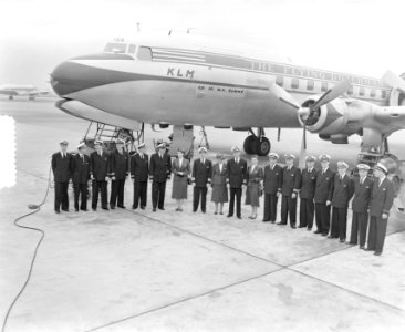 Vertrek KLM DC 6A Liftmaster Dr. Ir. M.A. Damme naar Christchurch (via Londen…, Bestanddeelnr 906-0026