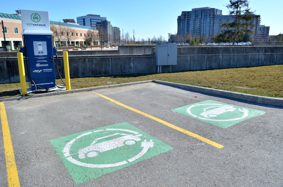 VERnetworkEVChargingStationMarkham3