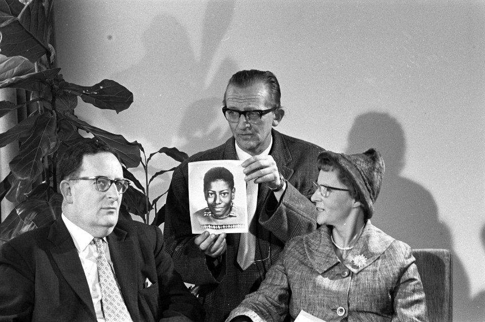 Vertrek afgezanten naar VS om Cobb te redden. Mr. van Houten , mevrouw Diemer Li, Bestanddeelnr 913-0007