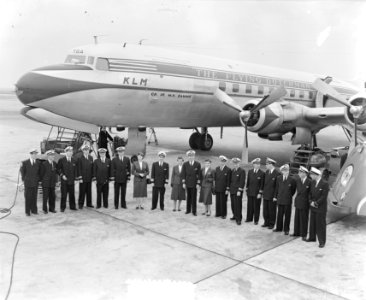 Vertrek KLM DC 6A Liftmaster Dr. Ir. M.A. Damme naar Christchurch (via Londen…, Bestanddeelnr 906-0025