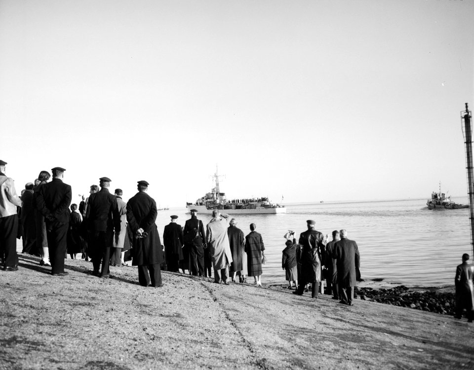 Vertrek Hr Ms Evertsen naar Nieuw Guinea, Bestanddeelnr 909-1731