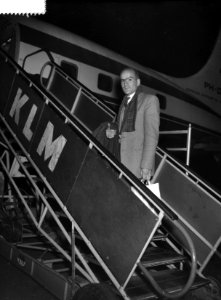 Vertrek Ir F G van der Hoeven naar Amerika, Bestanddeelnr 909-9764