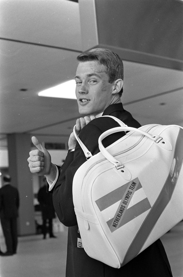 Vertrek Frits Bartling naar Olympische Spelen (Grenoble), Bestanddeelnr 921-0370