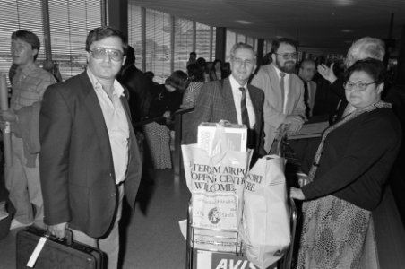 Vertrek eerste Israelische delegatie sinds 1967 van Schiphol naar Moskou, Bestanddeelnr 934-2920