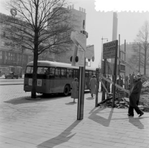 Vertrek eerste rondritbus VVV Coolsingel toeristen Rotter, Bestanddeelnr 908-4708
