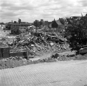 Vernielingen Venlo Locatie overzichtsfoto genomen vanaf de Brugstraat in de ric, Bestanddeelnr 900-5708