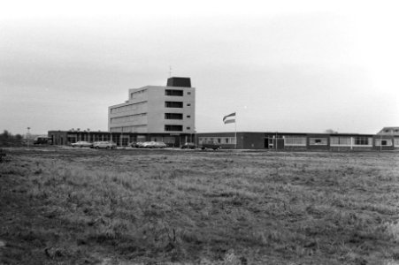 Verpleegtehuis Groenelaan te Amstelveen geopend, Bestanddeelnr 925-3608