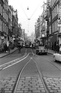 Verkeer in Utrechtsestraat, Amsterdam, Bestanddeelnr 924-1769