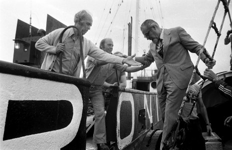 Veronica stopt met radiouitzending Veronica-directeur Bul Verwey gaat aan boord, Bestanddeelnr 927-4207