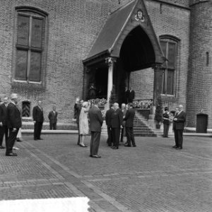 Verloving Prinses Beatrix , de gasten op het Binnenhof, Bestanddeelnr 917-9176