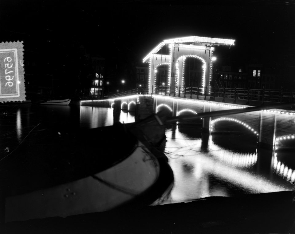 Verlichte magere brug Amsterdam, Bestanddeelnr 906-5796