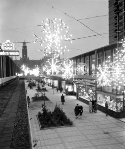 Verlichte Lijnbaan (Rotterdam) voor de komende feestdagen, Bestanddeelnr 911-7834