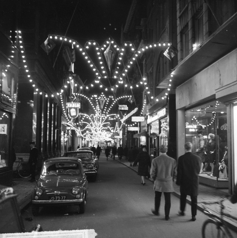 Verlichting in de stad, Bestanddeelnr 917-1493