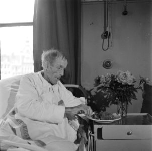 Verpleging van lijders aan hongeroedeem in het Binnengasthuis te Amsterdam. Onde, Bestanddeelnr 900-3284