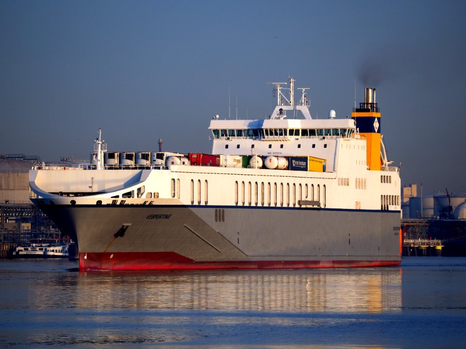 Verspertine (ship, 2010) IMO 9376713, Port of Rotterdam pic2