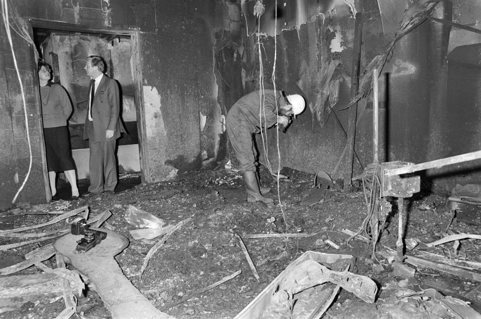 Verwoester kamers Centraal Ziekenhuis in Alkmaar na fel brand, Bestanddeelnr 933-9211