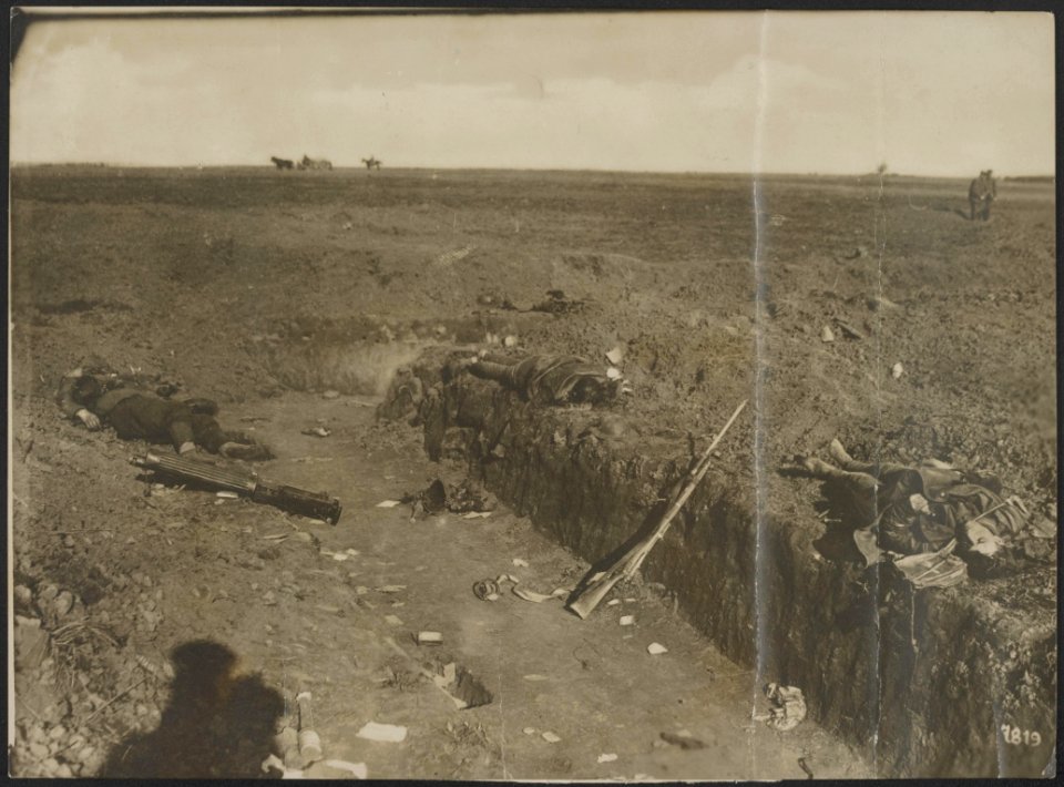 Veroverde Engelsche loopgraaf bij Ronpy, Bestanddeelnr 158-2921