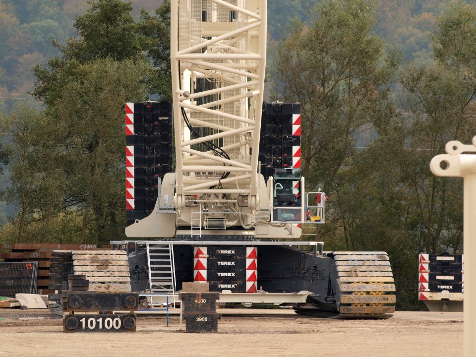 Verry big Terex crane pic1