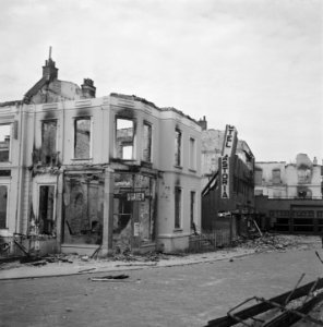 Verwoest Hotel Astoria aan het Stationsplein, Bestanddeelnr 900-4371
