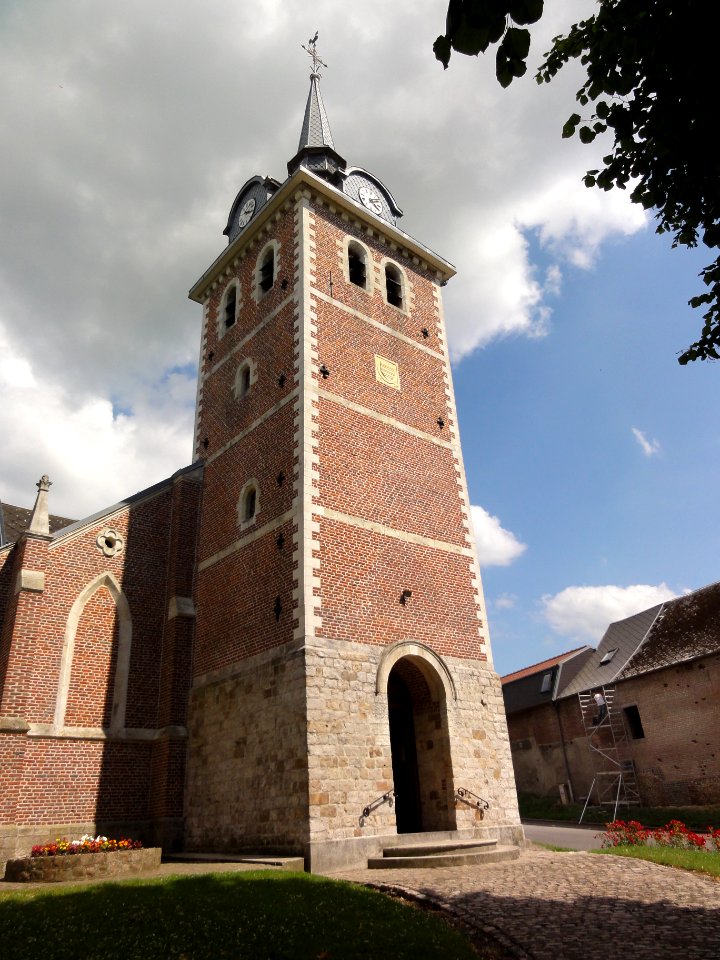 Vertain (Nord, Fr) église, façade