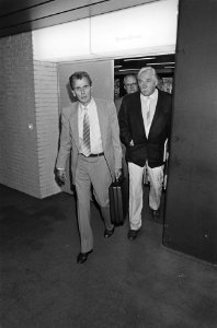 Vertegenwoordigers ambtenarenbonden Zonneveld (l) (CFO), Van der Scheur (r) (ACO, Bestanddeelnr 933-7475