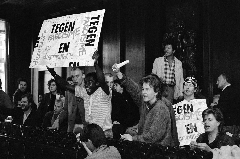 Verstoring Raadsvergadering Amsterdam uit protest tegen aanwezigheid Centrumpart, Bestanddeelnr 933-6547