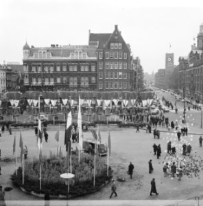 Versiering op de Dam t.g.v. het huwelijk, Bestanddeelnr 918-8611