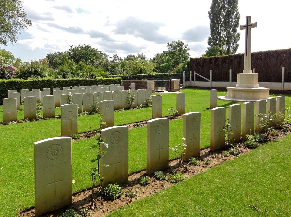 Vertain Communal Cemetery Extension (Nord, Fr) CWGC-2