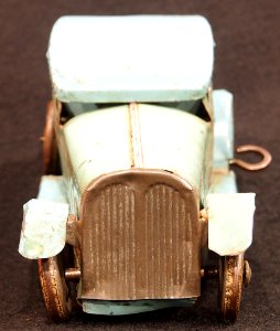Very old tin automobile toy made in England, pic6
